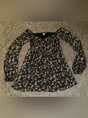 En Creme floral sheer long sleeve top, size: M